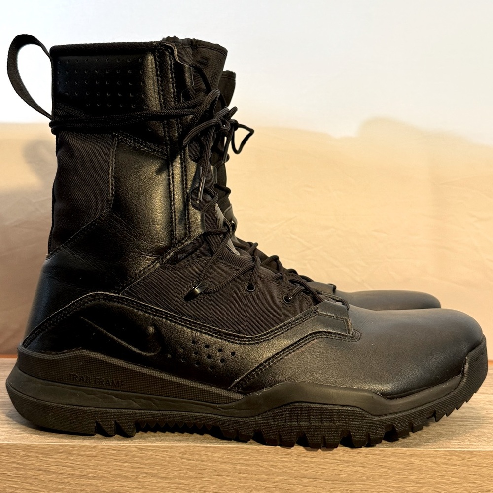 Men’s Nike SFB Field 2 Black 8” Tactical Boots A07507-001 Size 14